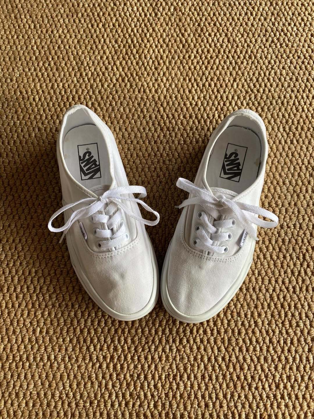 把“干净”穿在脚上,这双亮白Vans做到了